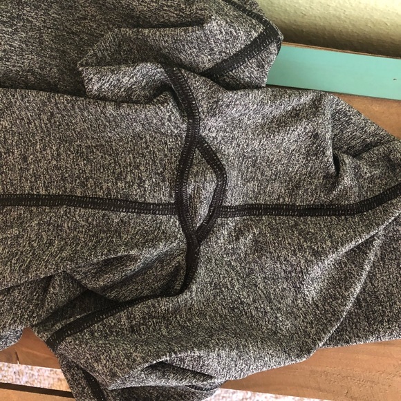 Victoria’s Secret VSX workout Capri EUC - Picture 4 of 4